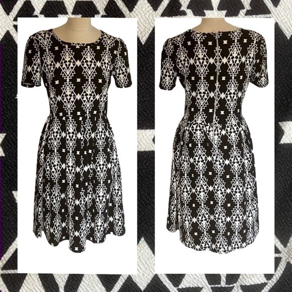 LuLaRoe Amelia Dress Aztec Medium Black White Pockets Zipper Geometric Unicorn - Picture 1 of 7